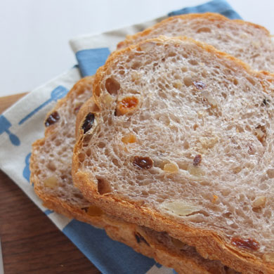 ナッツ＆フルーツブレッド