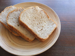 全粒粉食パン 写真
